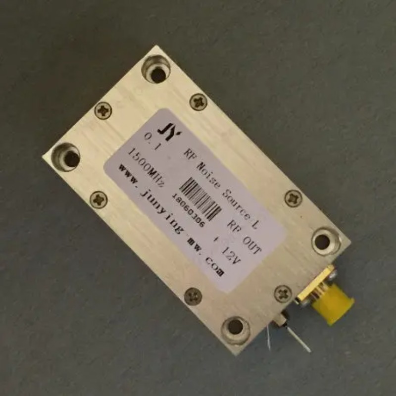 Spectrum Analyzer Tracking Generator 1.5Ghz - Mühendislik Sınıfı RF Gürültü Sinyal Kaynağı